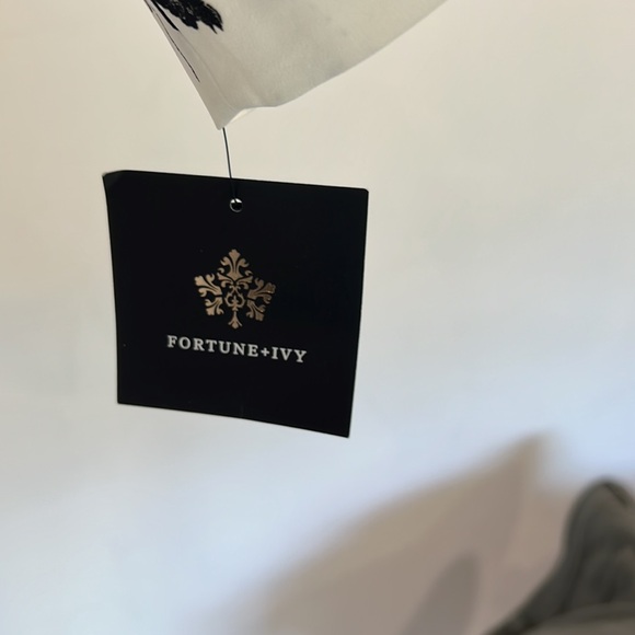 Fortune & Ivy button down blouse - Picture 3 of 4